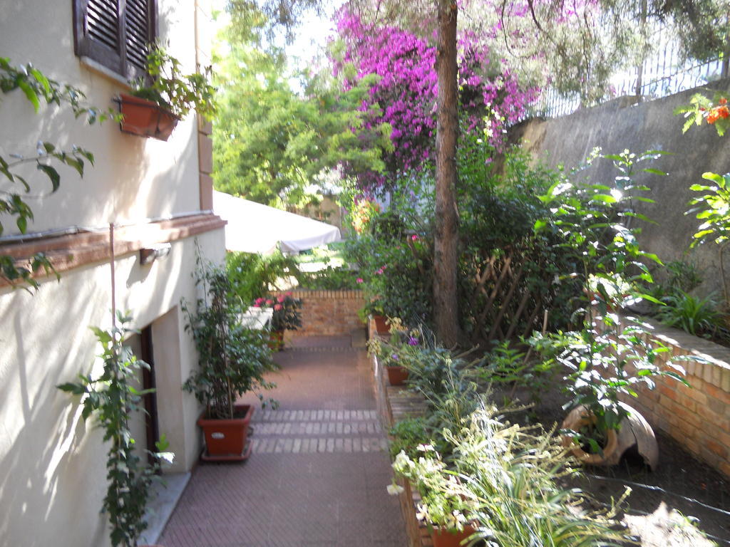 B&B Villa Delle Rondini วิโบ วาเลนเซีย มารินา ภายนอก รูปภาพ