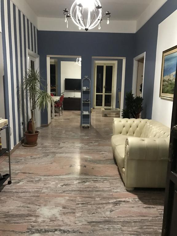B&B Villa Delle Rondini วิโบ วาเลนเซีย มารินา ภายนอก รูปภาพ